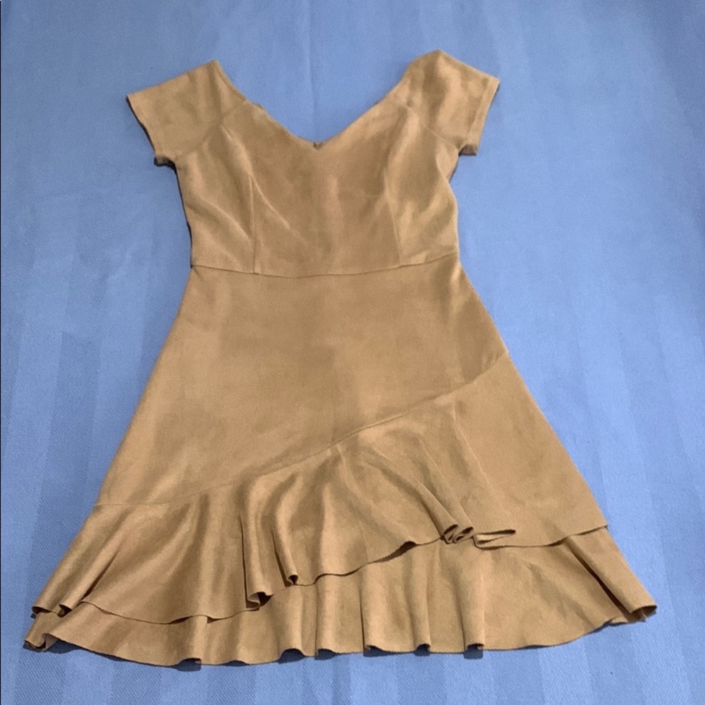 $182 Aqua Women's Brown V-Neck Ruffled Faux-Suede Solid Fit & Flare Dress